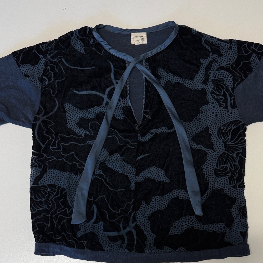 Velvet Floral Tie-Neck Blouse in Navy Blue